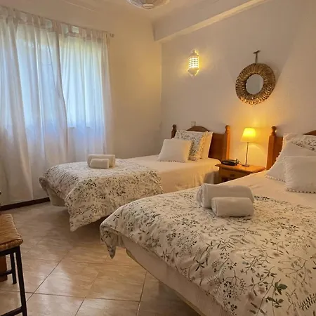 Casa vacanze Montes De - 1bdr - 5 Min From The *