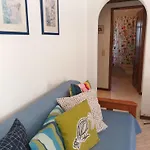 Montes De - 1bdr - 5 Min From The