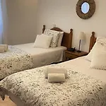 Montes De - 1bdr - 5 Min From The