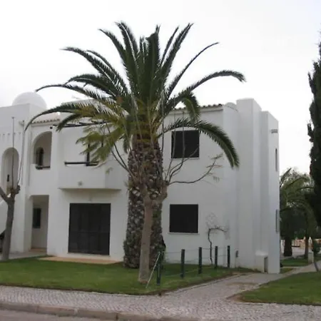- A 5min Da Casa vacanze *