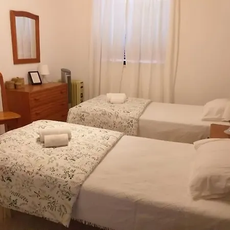 Montes De - 1bdr - 5 Min From The Holiday home *