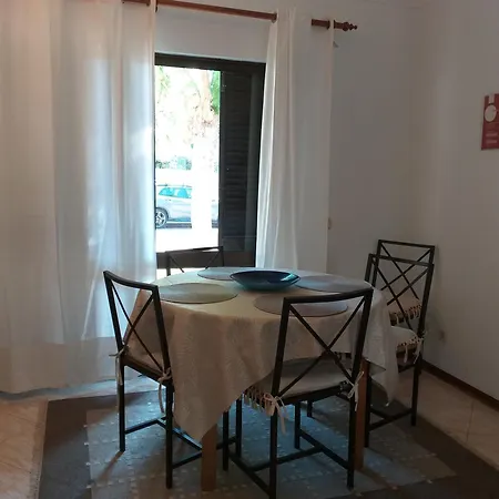 Montes De - 1bdr - 5 Min From The