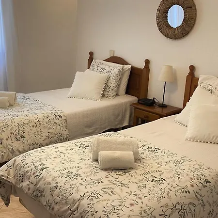 Montes De - 1bdr - 5 Min From The