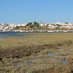 Montes De - 1bdr - 5 Min From The