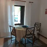 Montes De - 1bdr - 5 Min From The